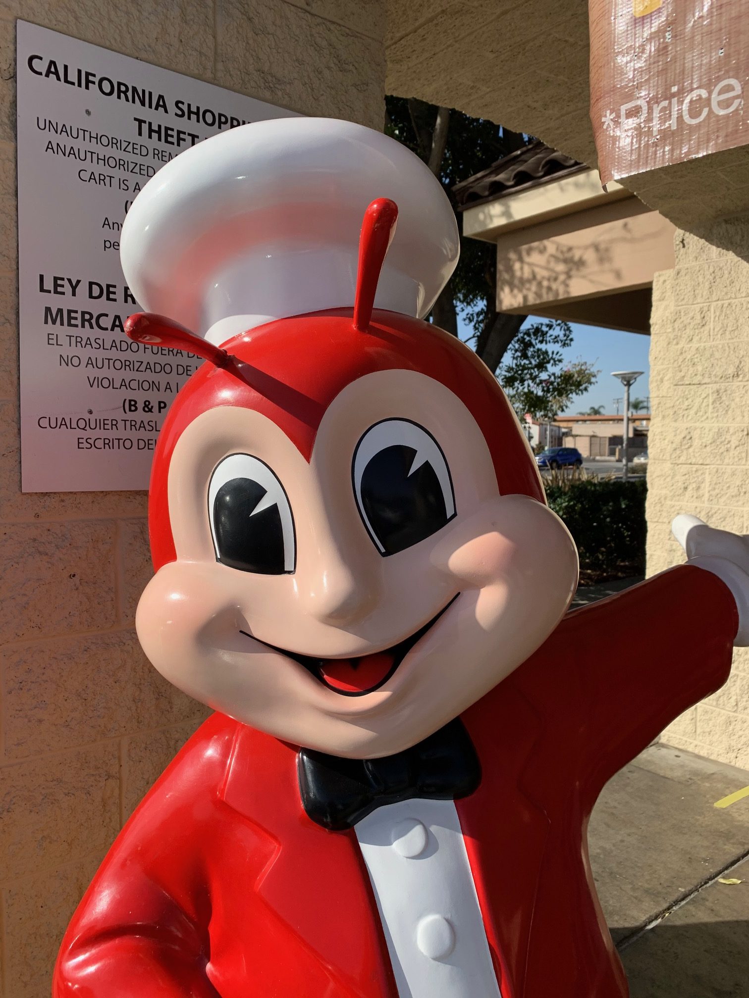 Sunday Gravy with yeah right and special guest Litre Cola! Exploring international haute cuisine! First stop. Jollibee.
