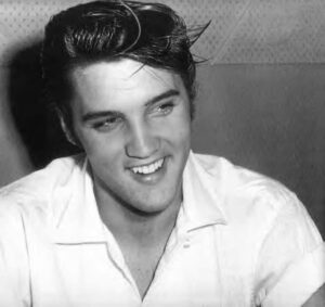 24894b-20130709-young-elvis.jpg