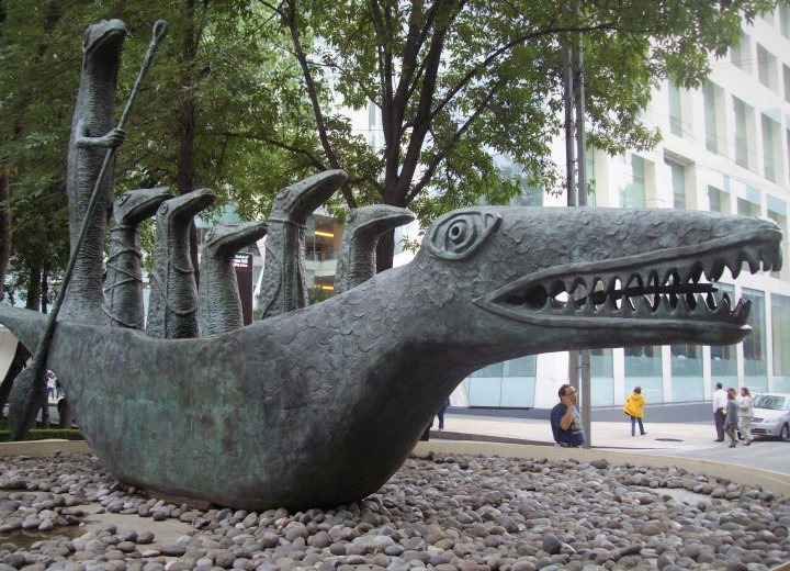 All The Props to CDMX – Monday Open Thread