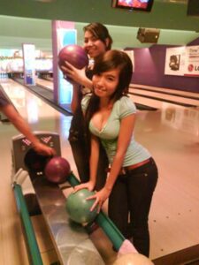 hot-cute-girl-bowling-boobs.jpg