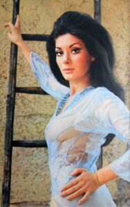 800full-edwige-fenech.jpg