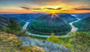 Grandview-Main-Overlook-New-River-Gorge-National-Park-1024x592.jpg