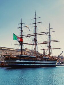 here-at-trieste-the-amerigo-vespucci-ship-shows-its-beauty-v0-vuwzhibjmame1
