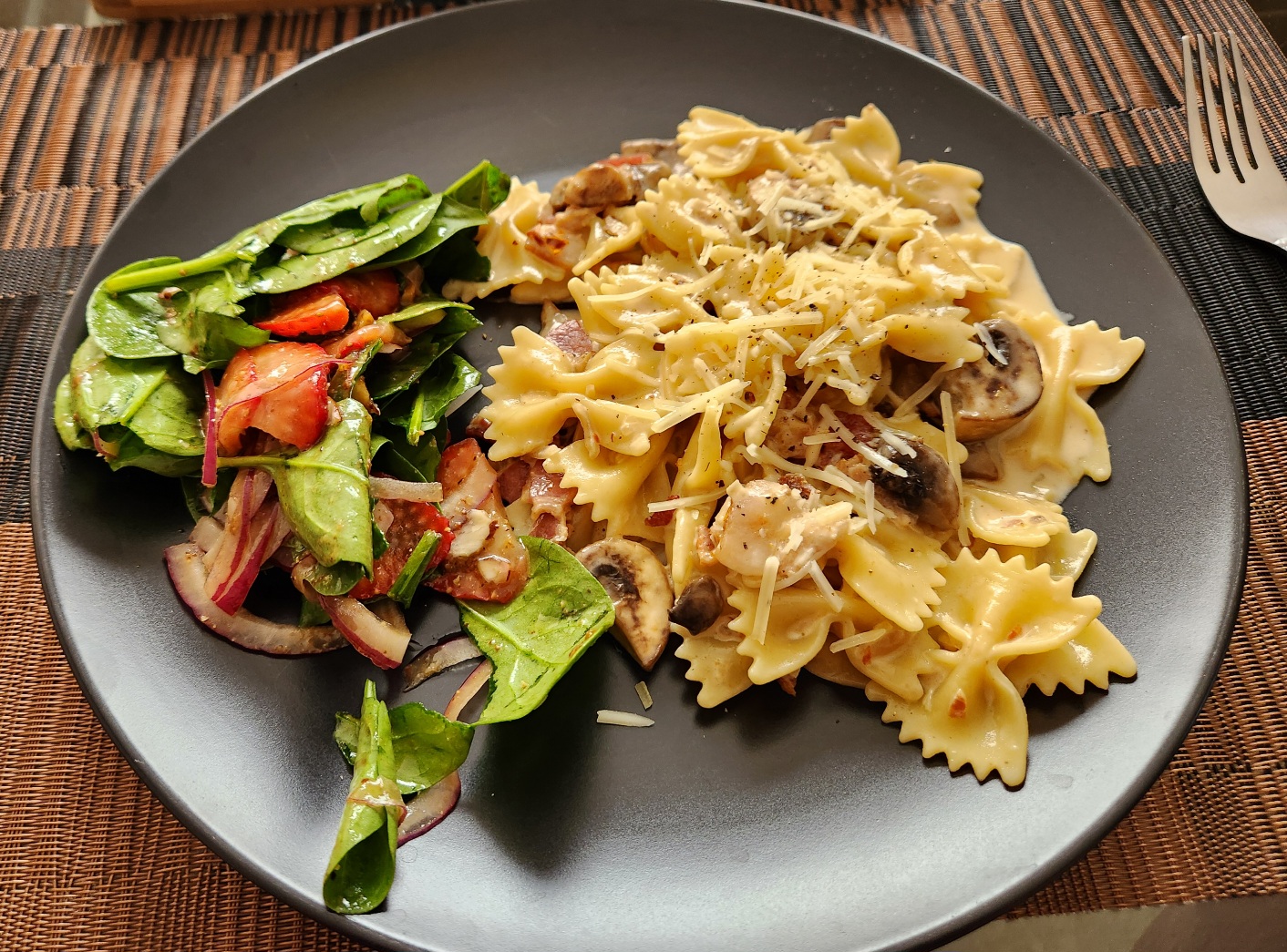 Sunday Gravy with yeah right: Mushroom Bacon Pasta!